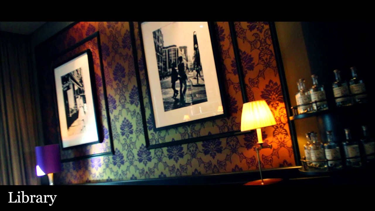 The George Hotel Hamburg: The Library