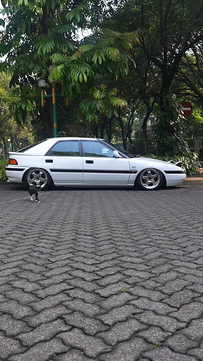 mobil tua di pasangin #Airsus. joss! #mazda #astina #mazdaastina #popupheadlights #classiccars