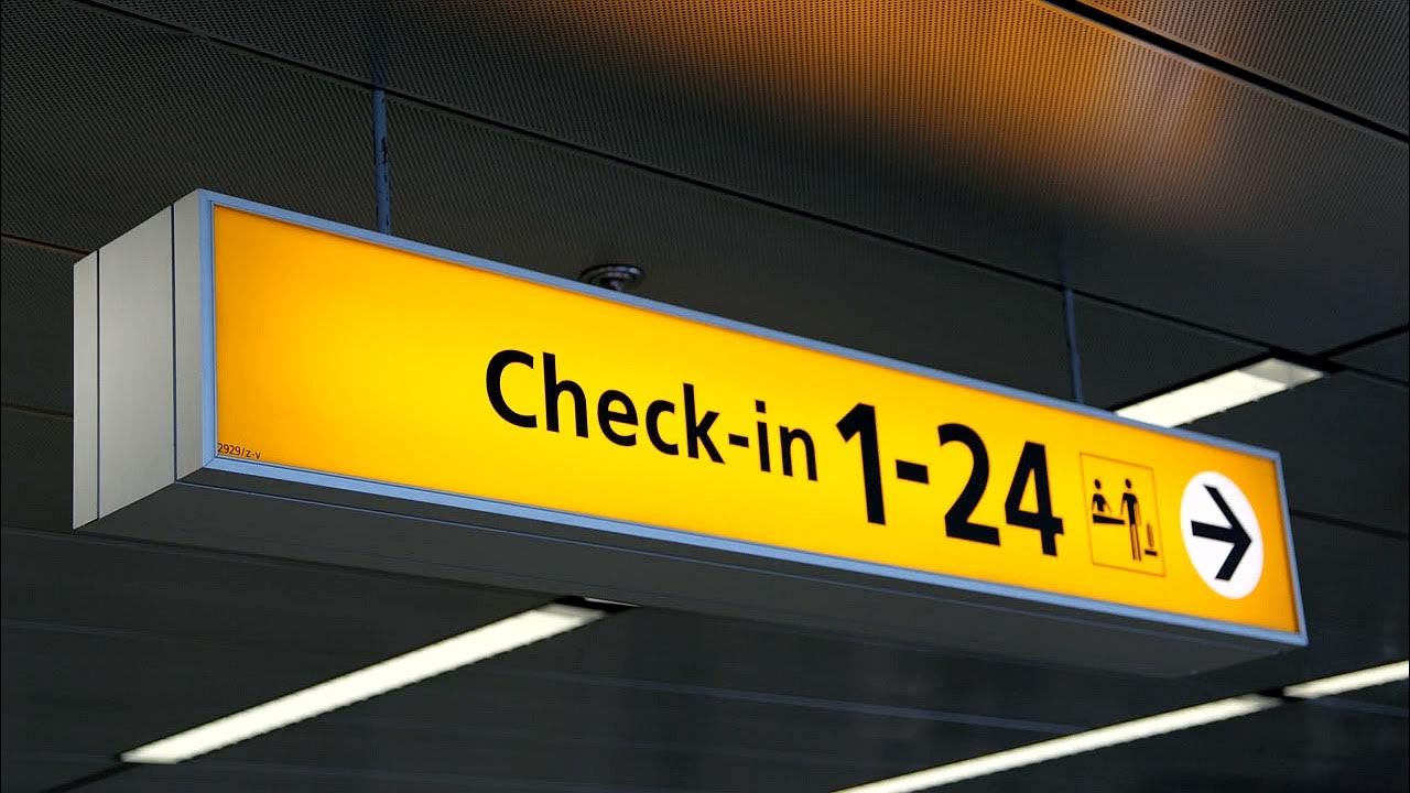 Go first check in. Airport вывеска. check in в аэропорту. таблички в аэропорту. вывеска check in.