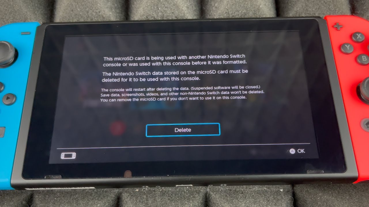 Does removing SD card from Switch delete data?