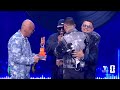 Jowell y Randy entregan premio a Alexis y Fido