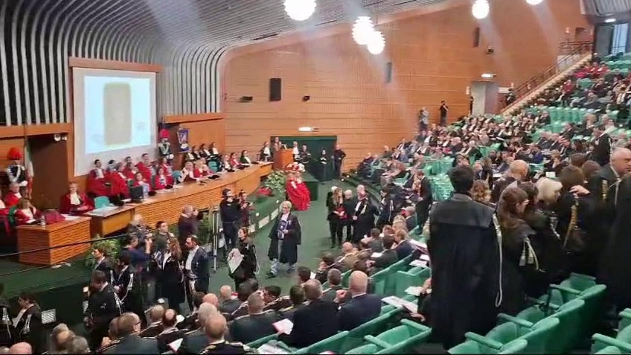 A Torino i magistrati lasciano l'aula in segno di protesta
