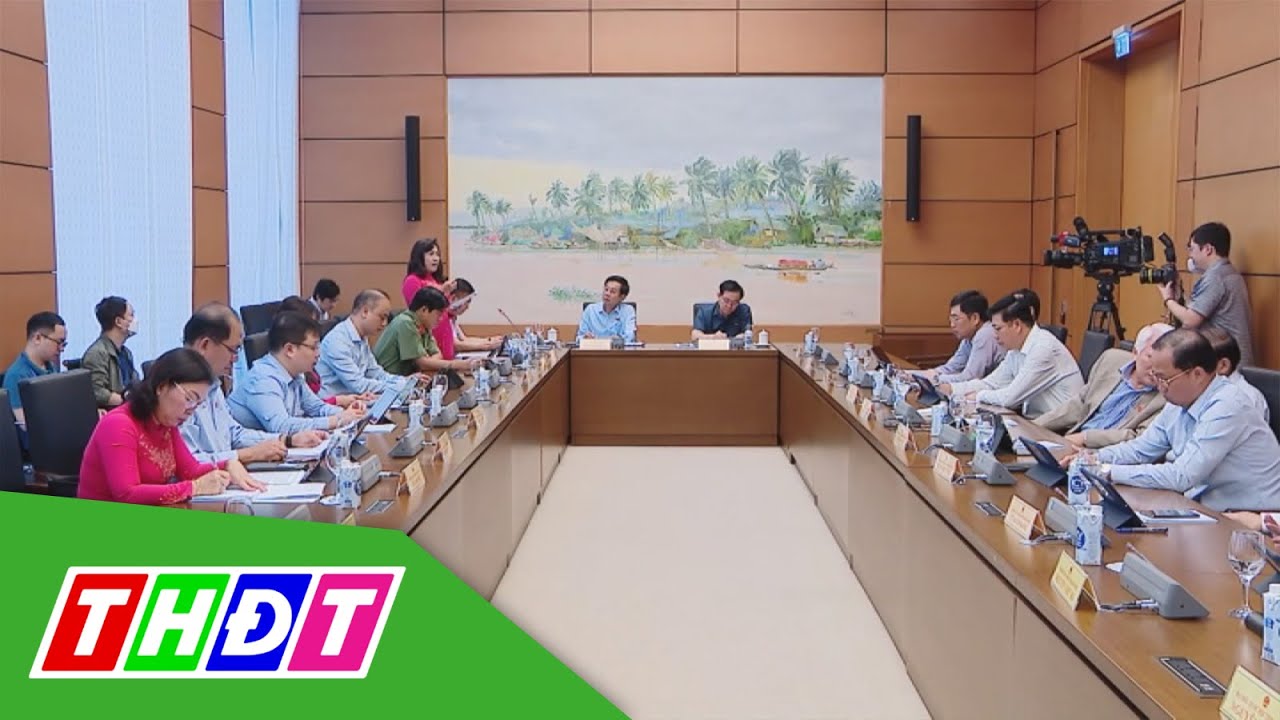 Quốc hội thảo luận về kết quả thực hiện kế hoạch phát... - youtube