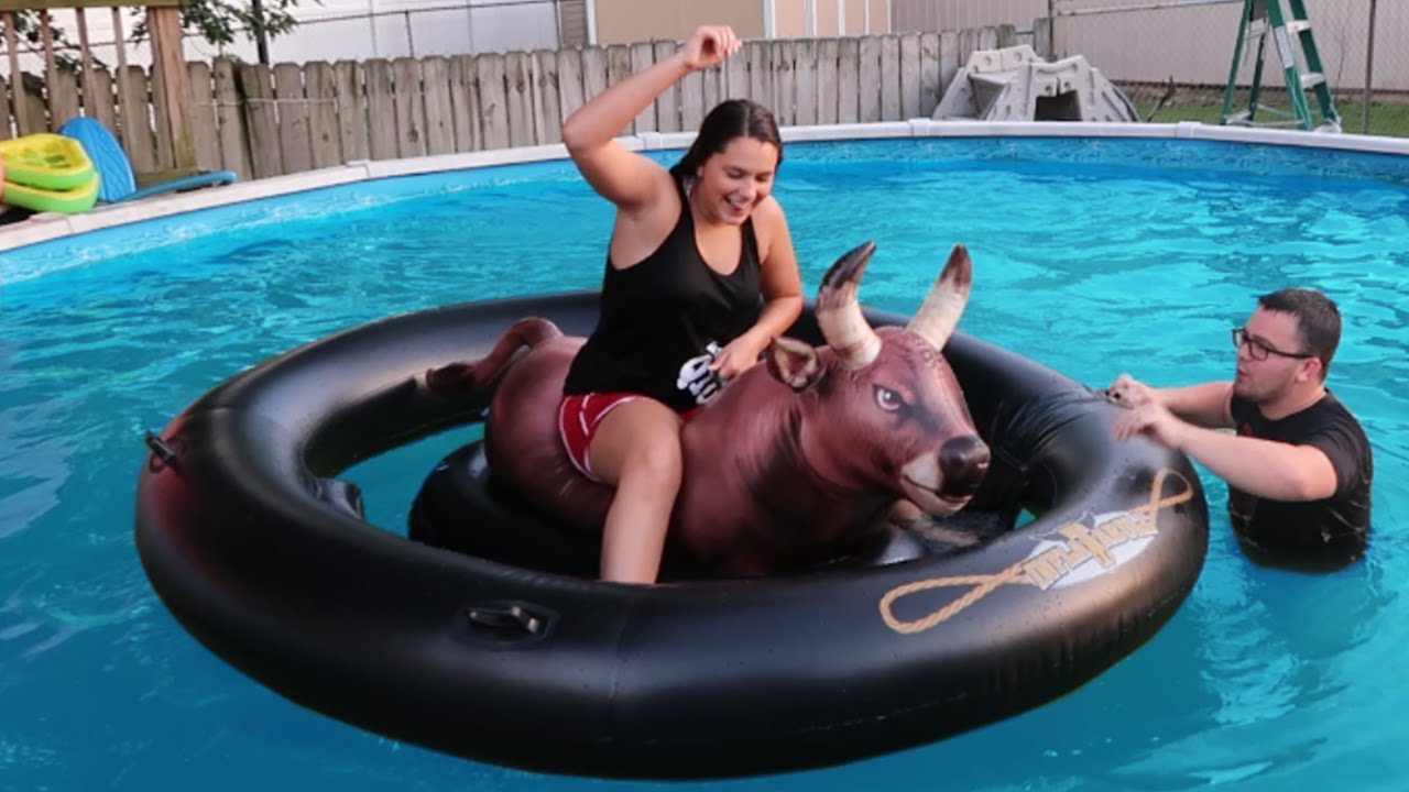 bull inflatable pool