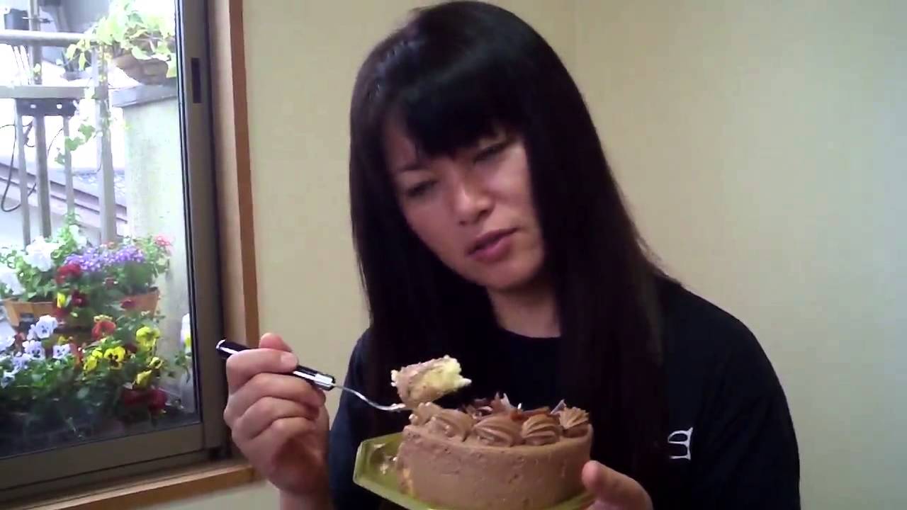 全日本ケーキホール食い協会 第3局 Cozy Corner チョコレートケーキ5号 Youtube