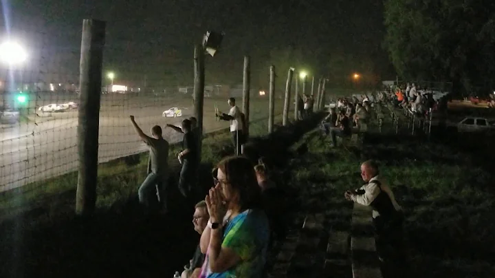 Bomber spectacular A main Amy Clair