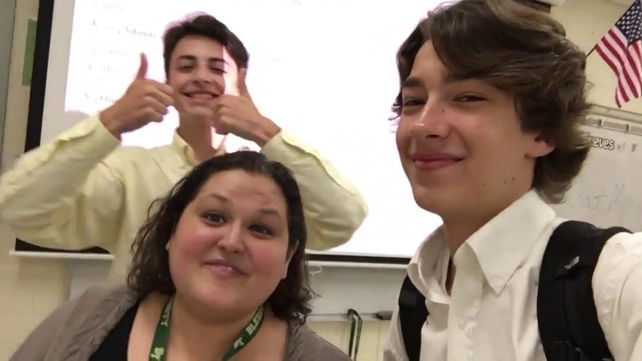 HOLA SEÑORA (Parody of XO Tour Lif3)