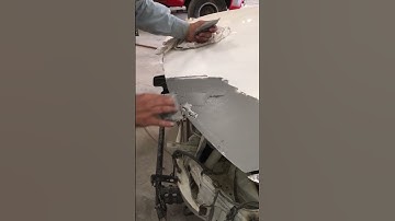 Applying gray putty on hood nicely #art #automotive #ararautozoneas