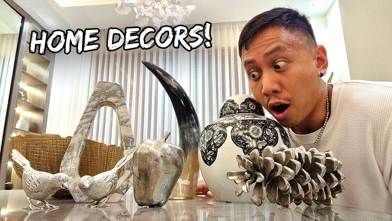 The Crazy Decorations We Chose For Our New House - Oct. 5, 2022 | Vlog #1564