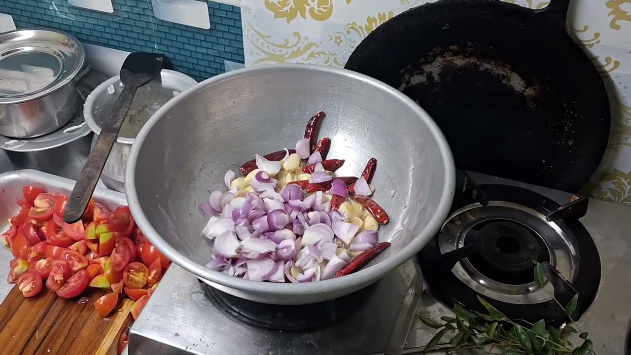 Food preparation for traveling tasty tomato chutney and idly at morning 4.30