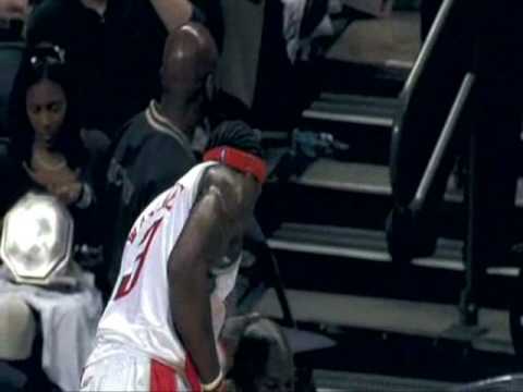 Gerald Wallace blocks Beasley and Quinn 08/09