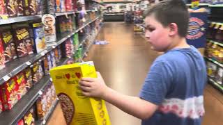 HoneyNut or Regular Cheerios #cereal  ?!?? Watch to the end.