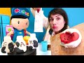 Çocuk videoları! Pepee marketten ayran yerine süt getiriyor. Ümit ile yemek yapma oyunu!