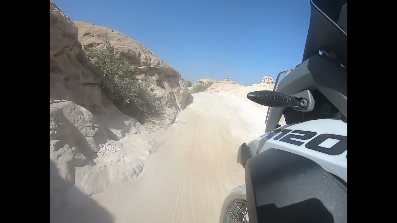 اول دراجه ناريه توصل جبال القهر ورحلة مغامره على دراجتي البي ام ادفنشر GS1200