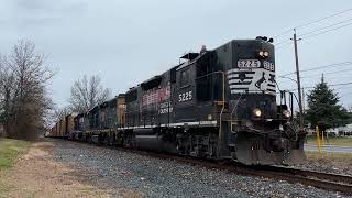 CSAO WPCA-51 SB through Somerdale, NJ with NS 5225 leading a big train (11/25/25)