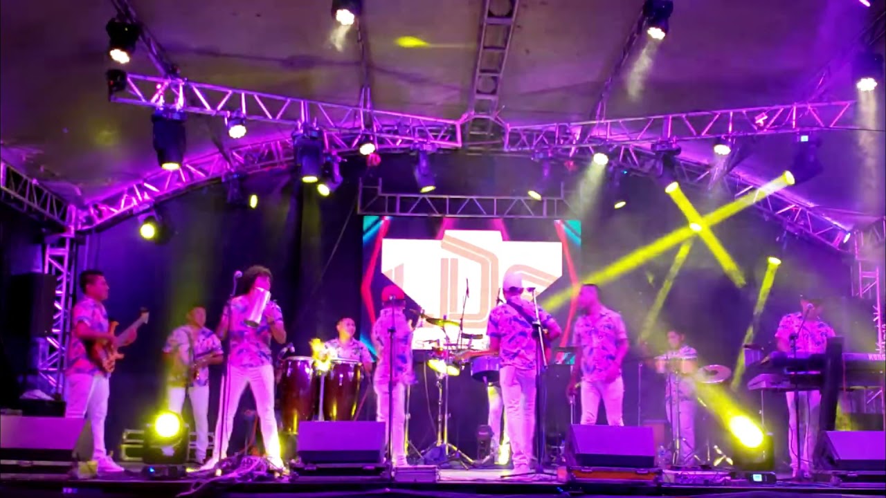 Bailando Cuararé Los Del Sabor (En Vivo) YouTube
