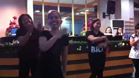 Xmas party dance