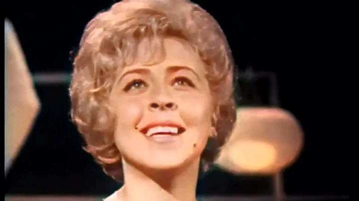 Julie Allan - Besame Mucho (1965)