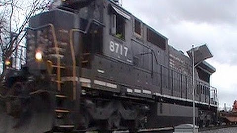 NS 912 Rail Train 12-22-11.mpg