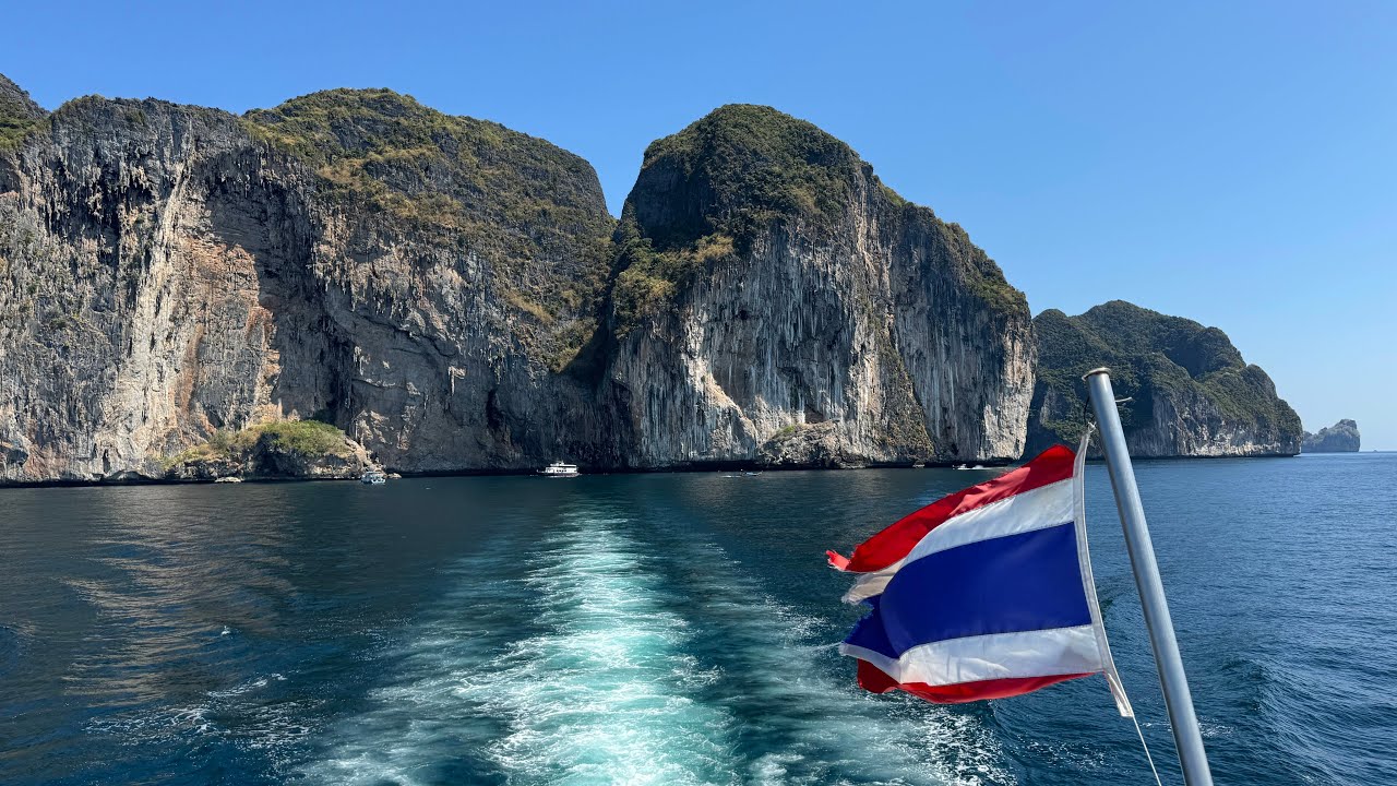 Diving the Similan Islands, Thailand February 2024