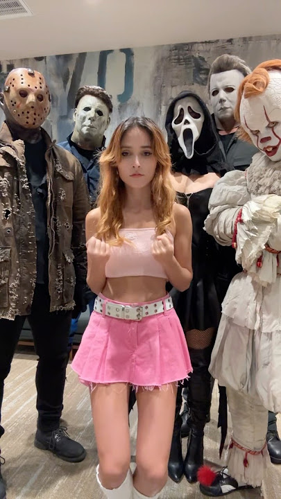 Get ready for Halloween with my friends 😬 | Andra Gogan