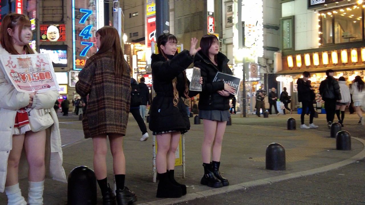 [Weekend night walk - 4K] Shinjuku Kabukicho - Ōkubo Park - Love hotel district (February 27, 2026