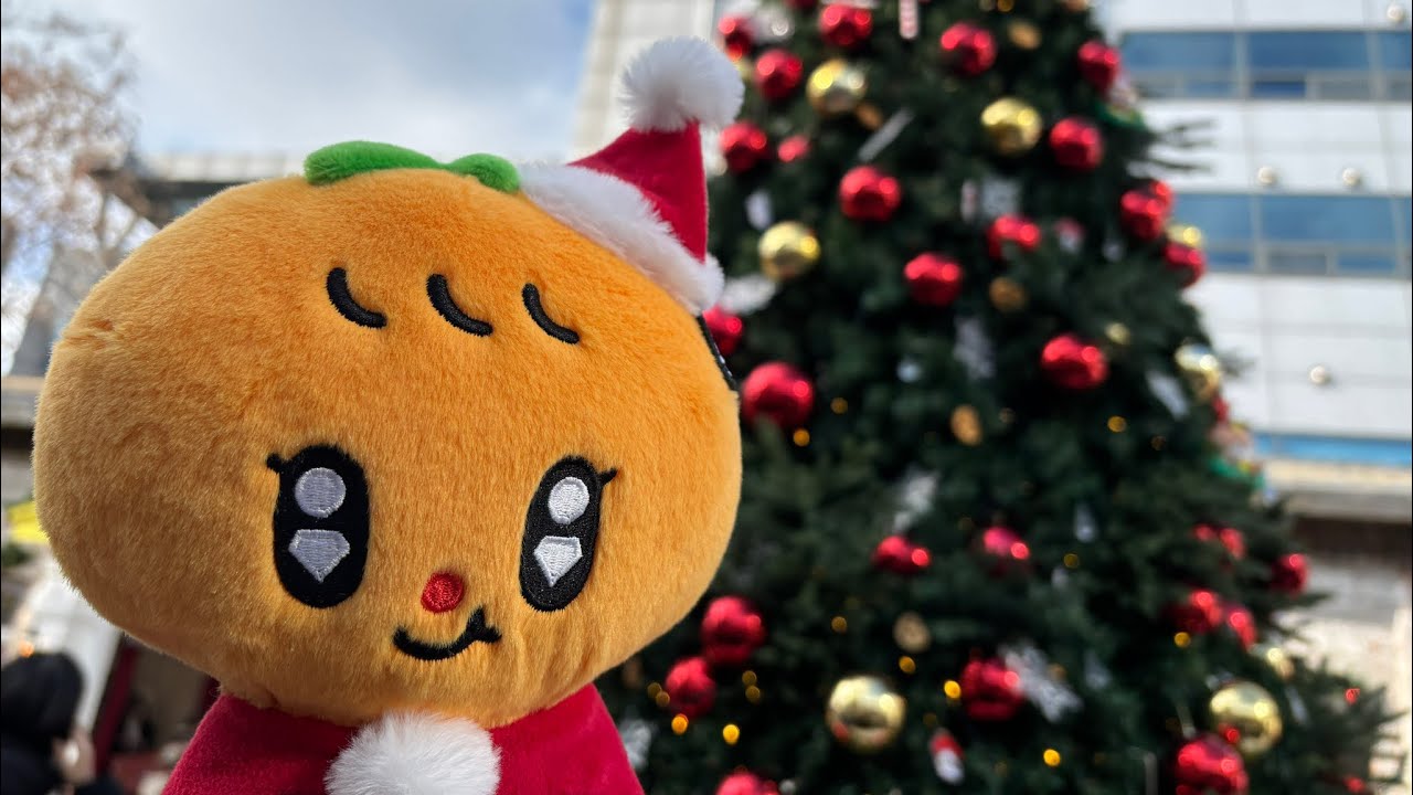 Miniteen Holiday Popup Vlog + Unboxing (Ft. Cookie Mukbang!) - YouTube