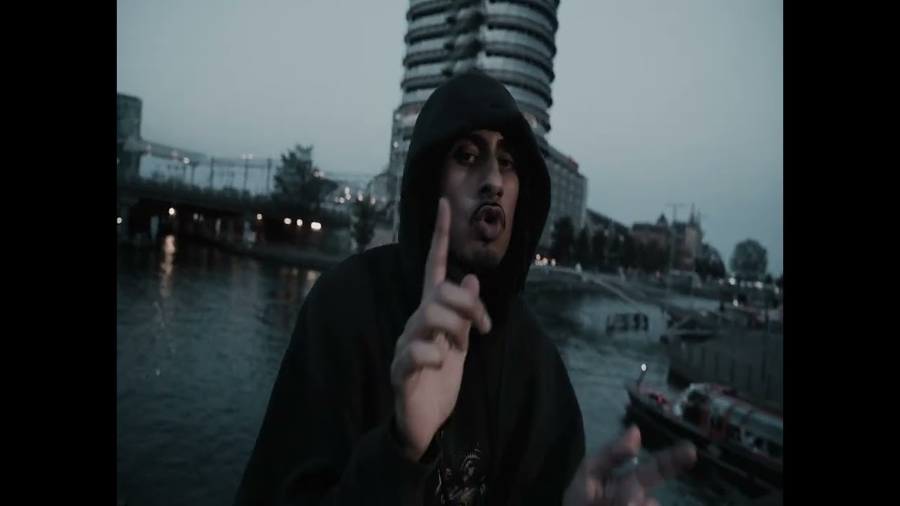 Guarda B-Mill - flight (Music Video) Dir. @Saintzpp su YouTube Guarda B-Mill - flight (Music Video) Dir. @Saintzpp su YouTube