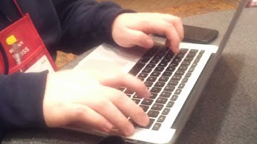 Caschy shows off with his typing skills ;)