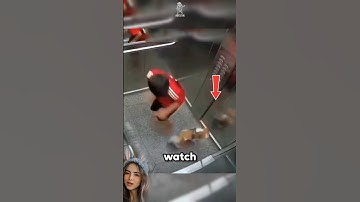 Leash Safety Warning: Watch Closely, Seconds Away From Disaster ⚠️ #shorts