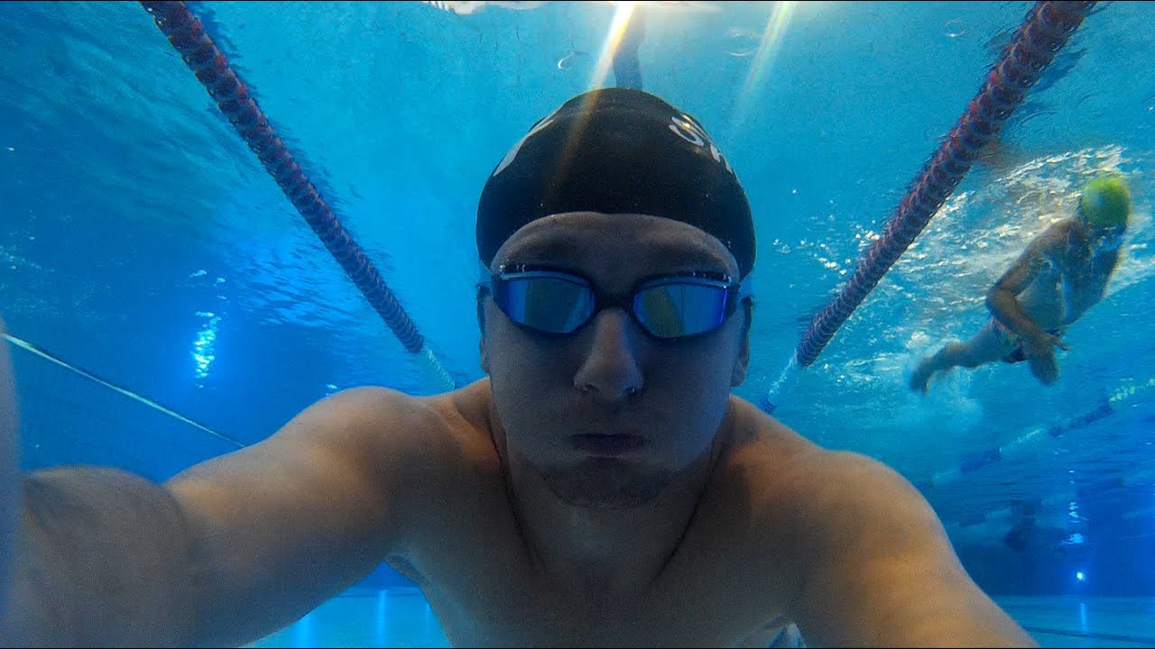 JAK NAPRAWDĘ PŁYWAJĄ LUDZIE NA BASENACH?