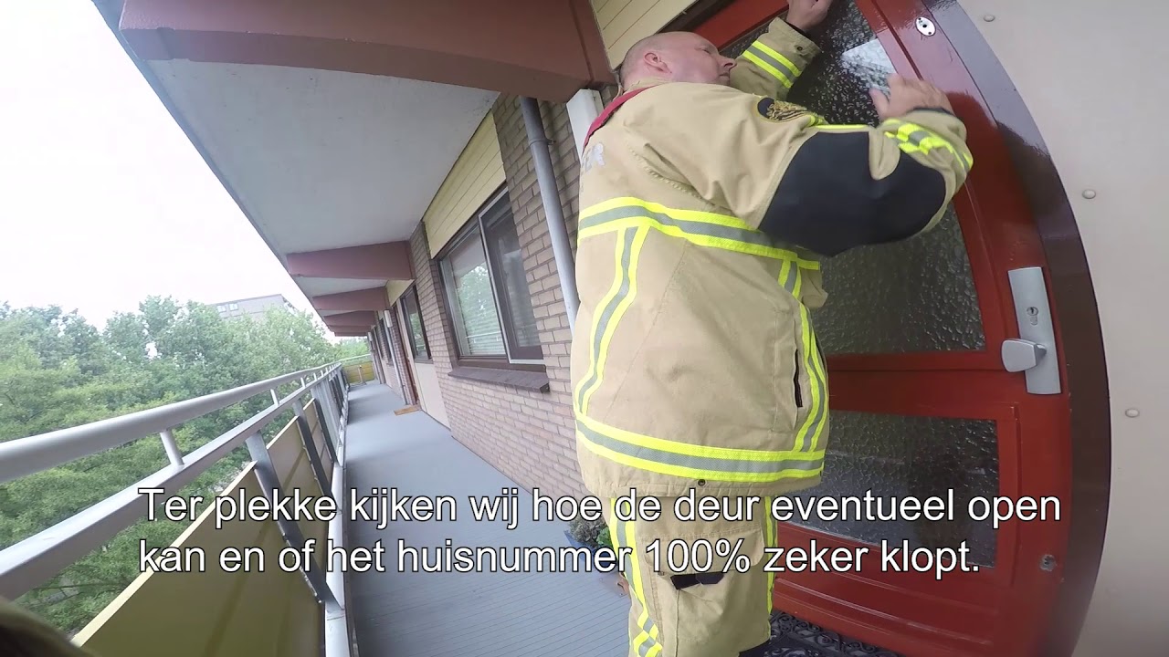 Openen deur voor de ambulancedienst