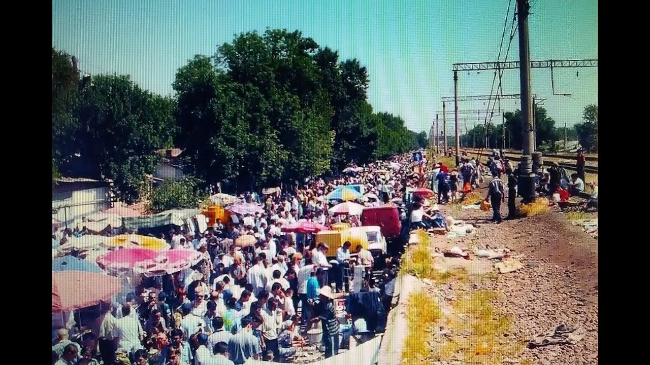 Город Ташкент,базар Тезиковка 1996 год
