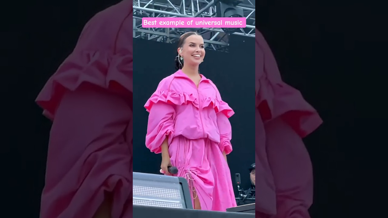 Sleduj This Russian Song Gave Me Goosebumps – "Matushka" Concert Version 🪆 na YouTube Sleduj This Russian Song Gave Me Goosebumps – "Matushka" Concert Version 🪆 na YouTube