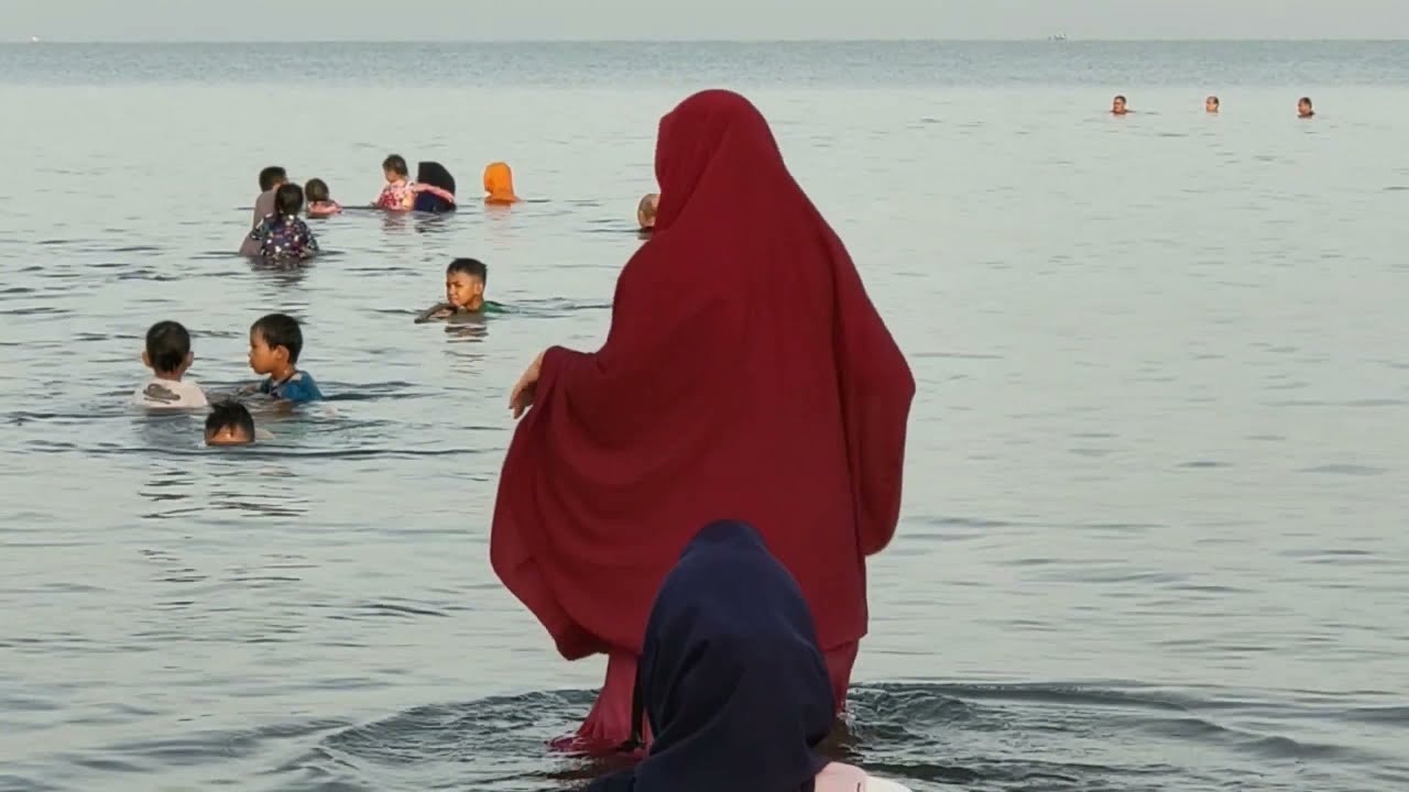 Sangat Viral. Penghuni pantai Tanjung menampakkan diri ...