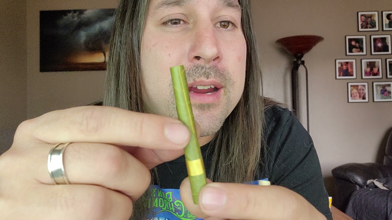 Dan's 420 Chronicles - King Palm Leaf Roll / Product Review 11/2/21
