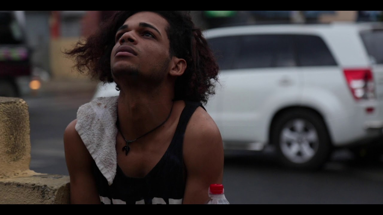 Cortometraje "Con El Cuchillo En La Boca"