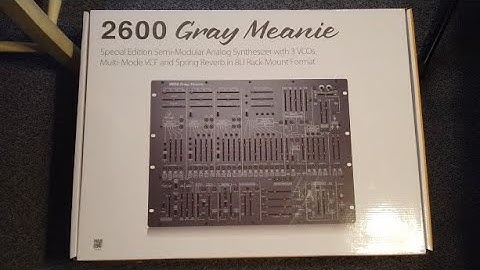 Behringer 2600 Unboxing