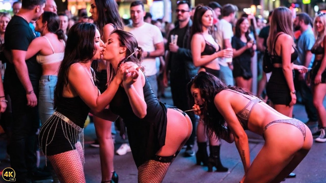 By Night in Manchester 🇬🇧 | Street Life & Urban Flow