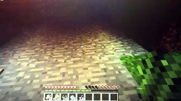 Minecraft 1.3.1 and 1.3.2 duplication glitch