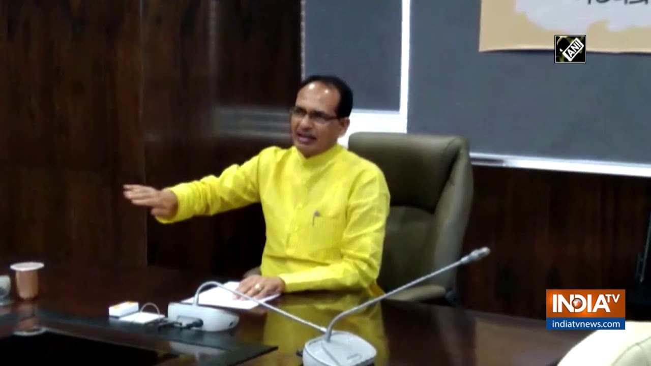 CM Shivraj Chouhan interacts with migrant workers via video-conferencing