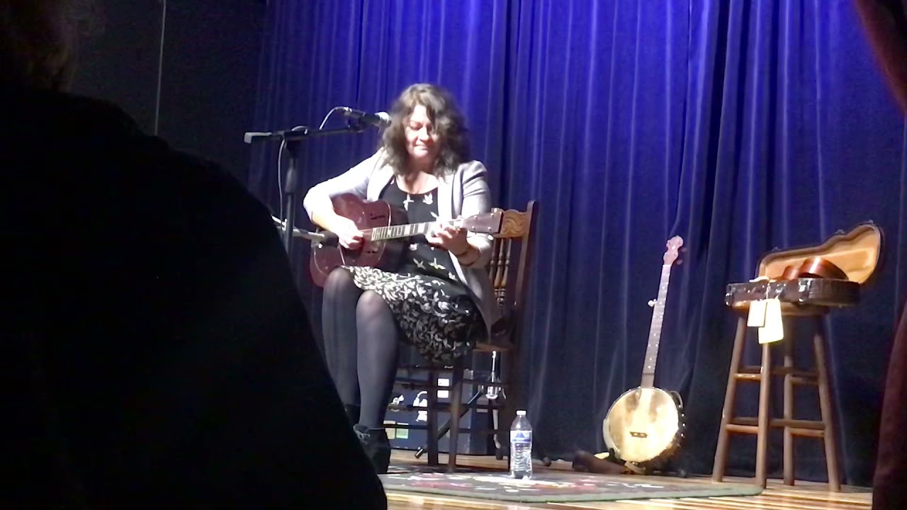 Rachael Davis sings “Deep River Blues” @ The Robin Theatre in Lansing, MI 10/13/21