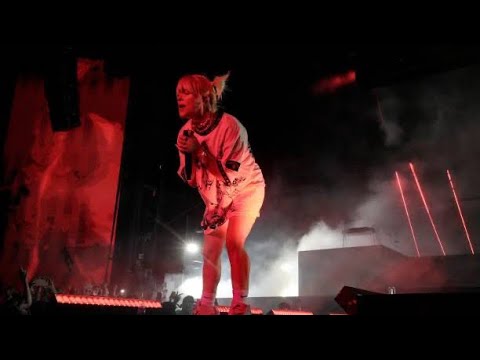 Billie Eilish - NDA/Therefore I Am (Live - Life is Beautiful 2021)