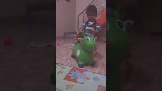 Bang Q Naik Sapi Tp Gak Pake Celanapampers Krn Lg Belajar Pipis Di Wc..heehe