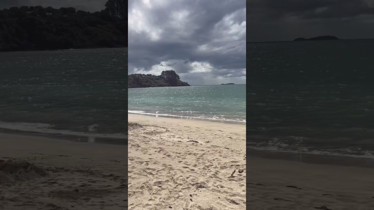 The Ultimate Beach Shade by OZtrail