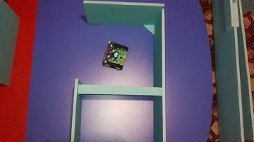 left and right hand 3d maze solving +enemy