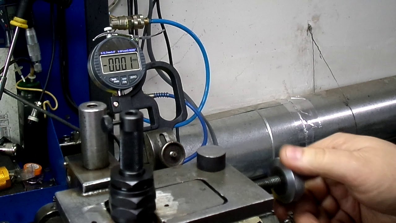 Затяжка пьезоэлемента в адаптере при сборке VDO форсунок Siemens с ...