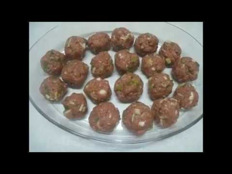 ALMONDEGA GRATINADA COM PURÊ DE BATATA
