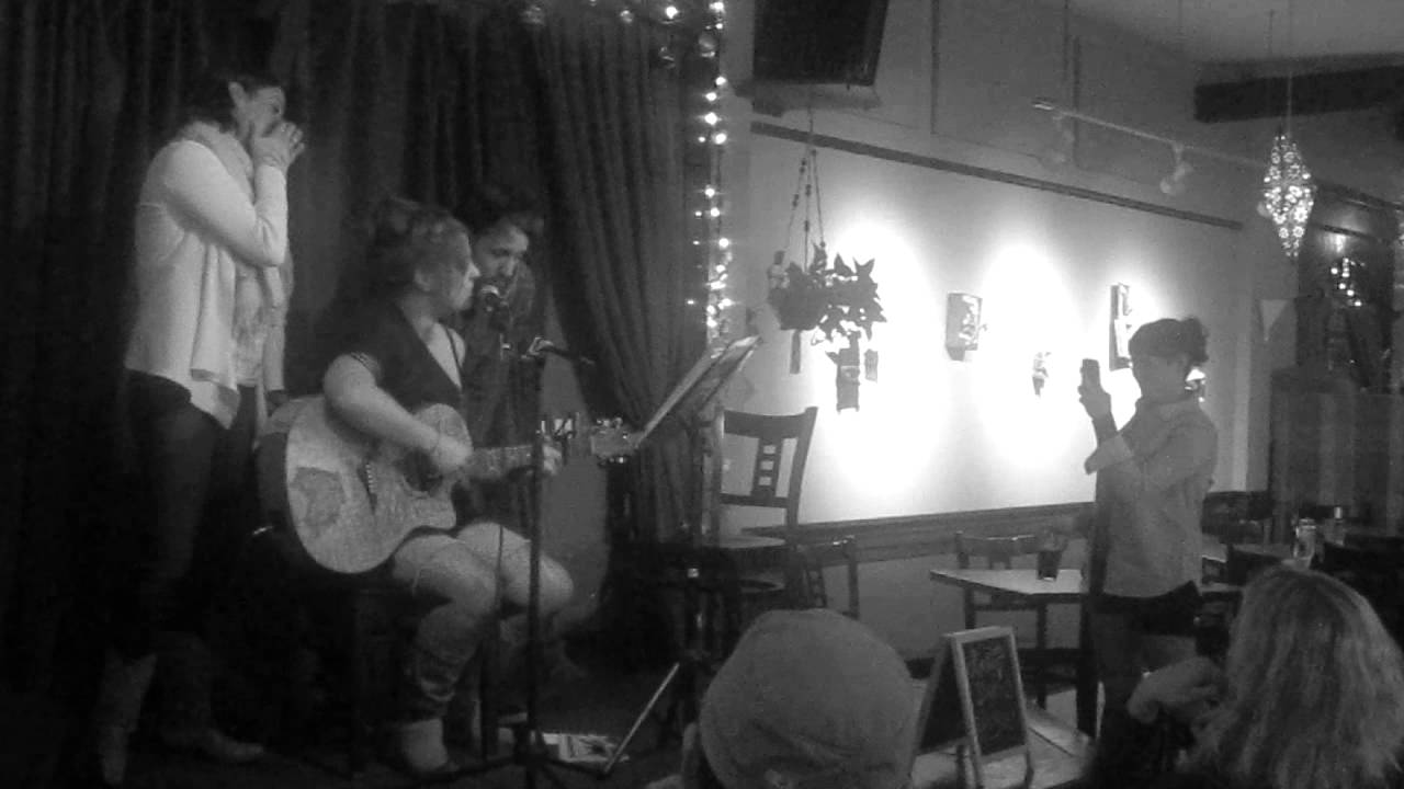 Mel & Luke and friends sing the cutest song in the world together..