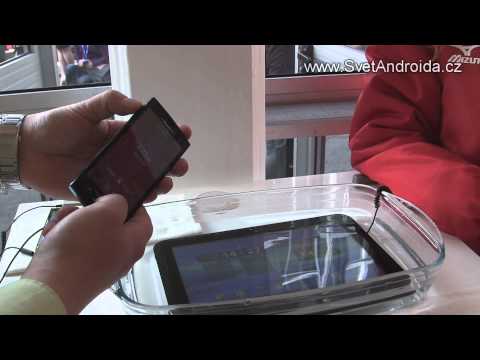 Vodotěsné telefony a tablet Fujitsu na MWC 2012